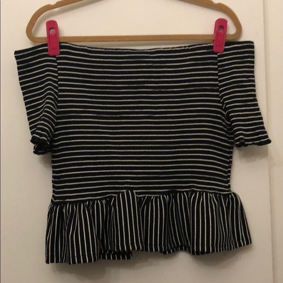 Who What Wear off the shoulder top - Picture 3 of 4